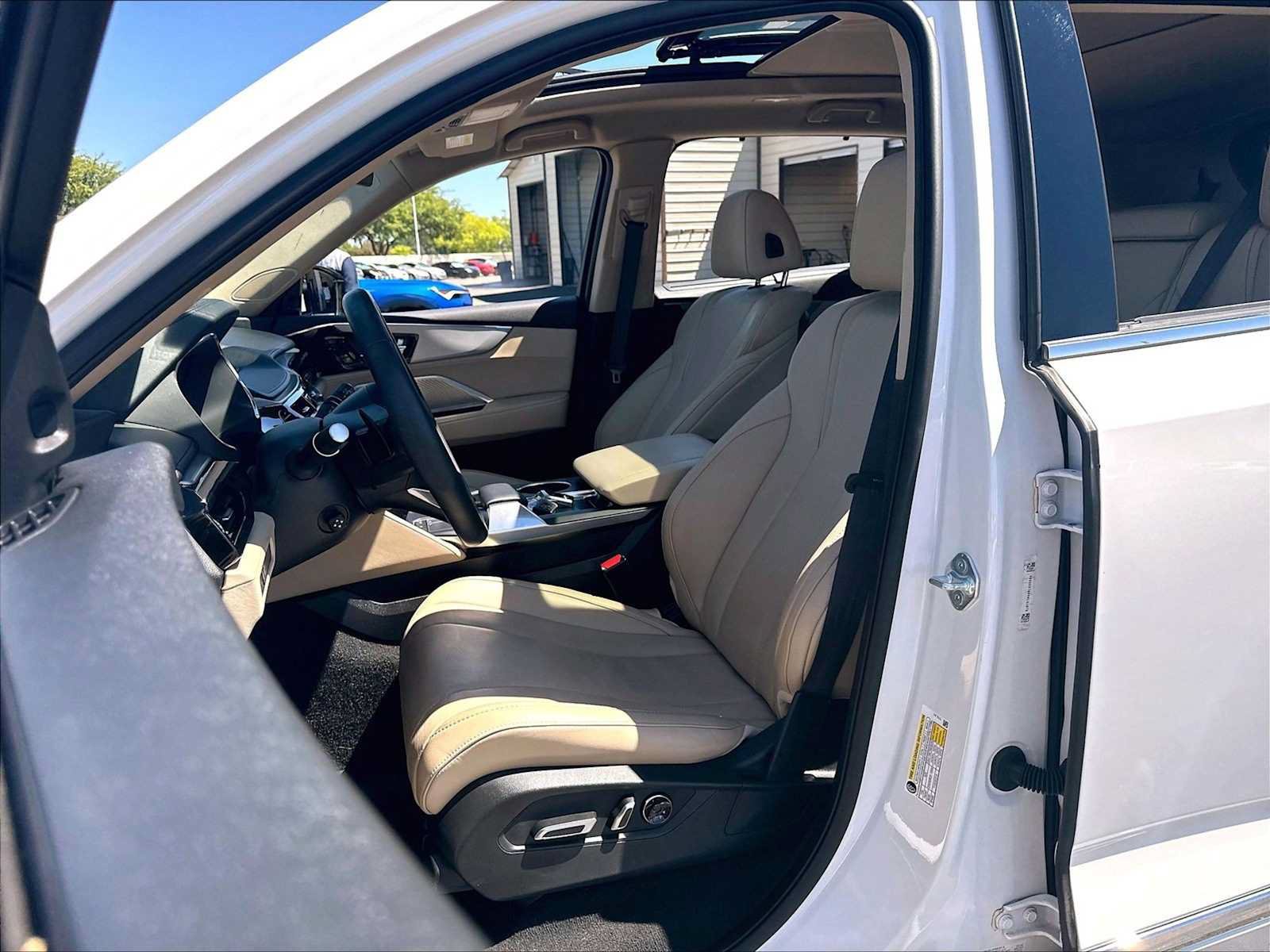 Used 2024 Acura MDX SH-AWD w/ Technology Package image 27