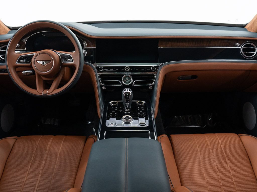 Certified 2022 Bentley Flying Spur V8 AWD/4WD image 28