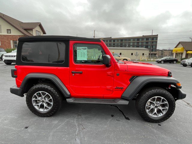 Used 2024 Jeep Wrangler Sport S image 8