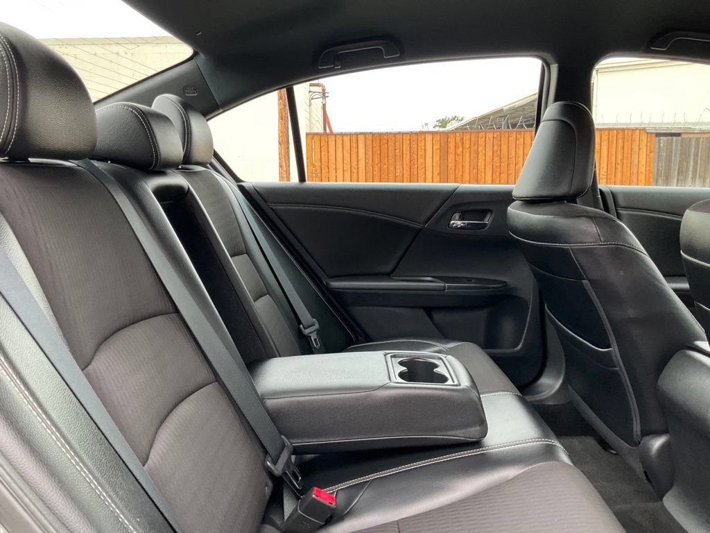 Used 2016 Honda Accord Sport image 23