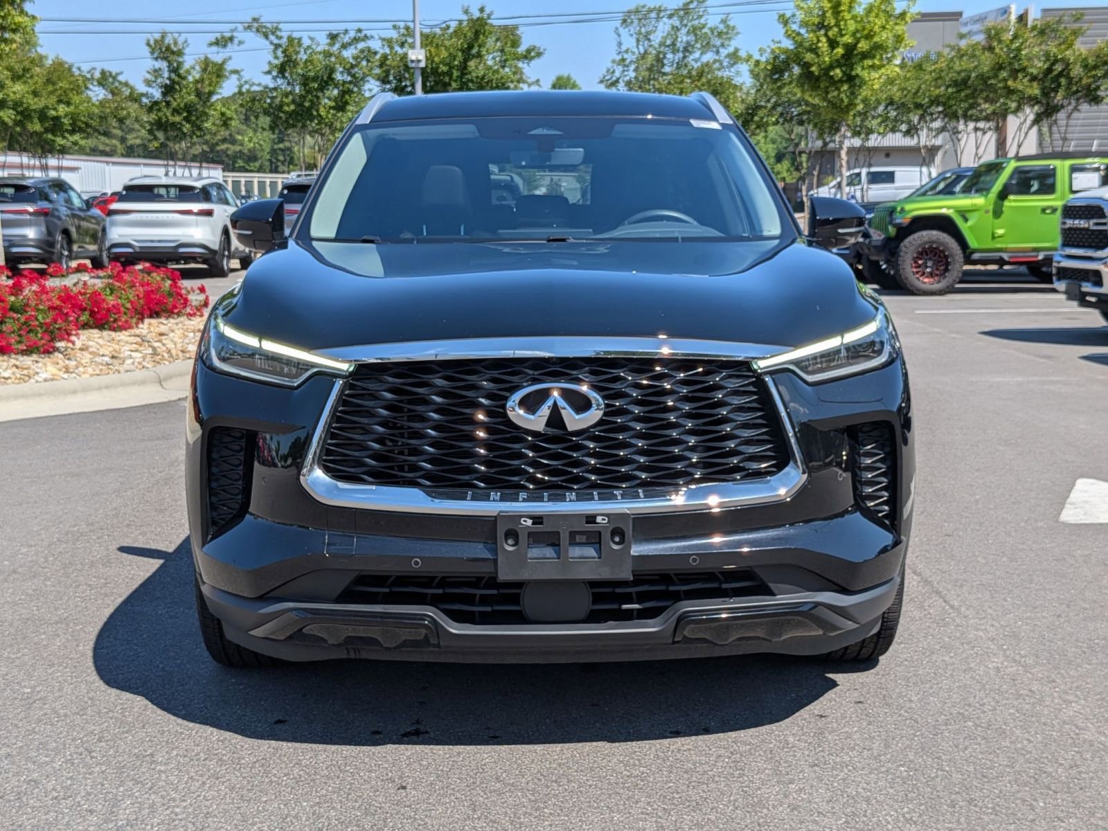 Used 2023 INFINITI QX60 Luxe w/ Cargo Package AWD/4WD image 8