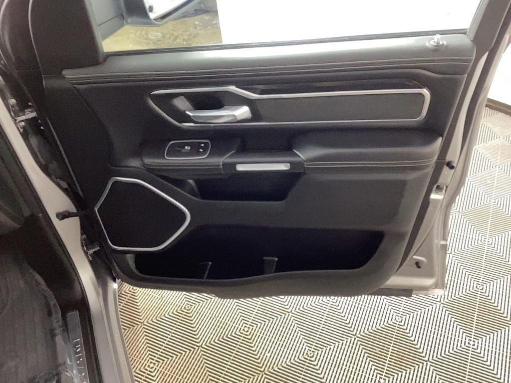 Used 2022 RAM 1500 Laramie w/ Sport Appearance Package image 9