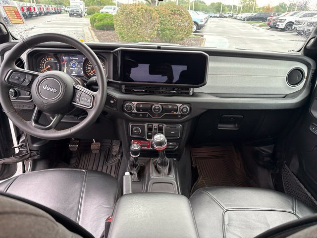 Used 2024 Jeep Gladiator Sport AWD/4WD image 20