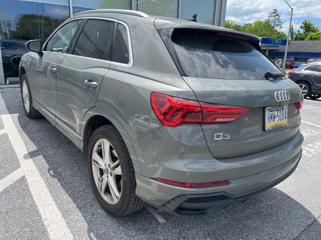 Used 2021 Audi Q3 2.0T Premium w/ Convenience Package AWD/4WD image 4