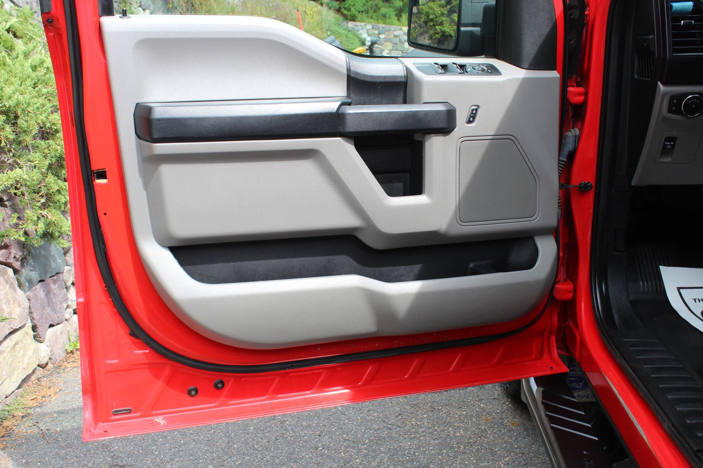 Used 2016 Ford F150 XL w/ Equipment Group 101A Mid image 12