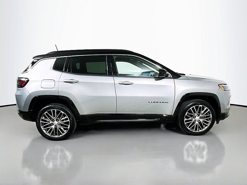 Used 2023 Jeep Compass Limited w/ Elite Group AWD/4WD image 8