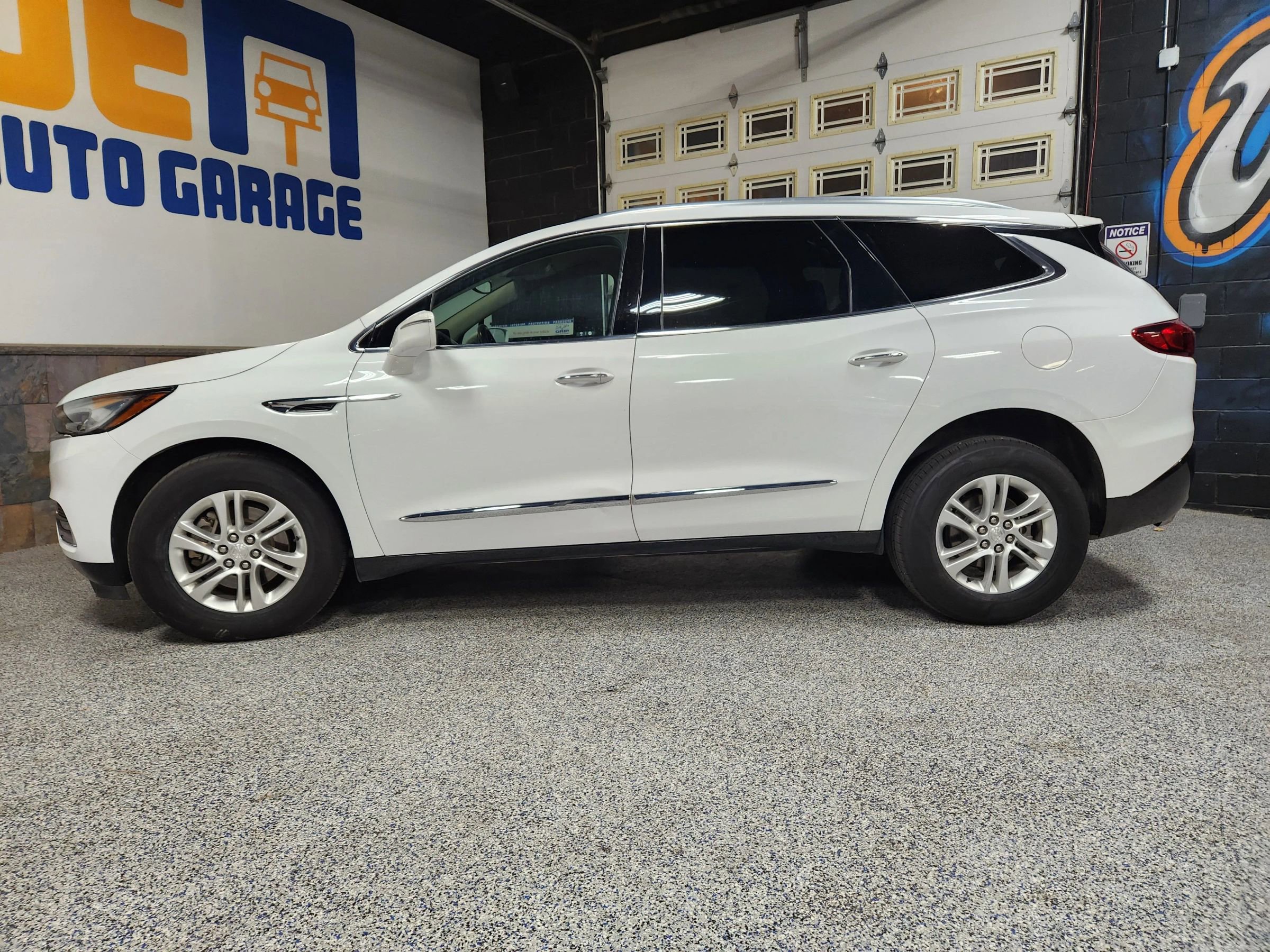 Used 2019 Buick Enclave Essence image 7