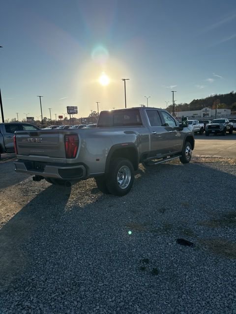 New 2026 GMC Sierra 3500 Denali w/ Denali Reserve Package image 6