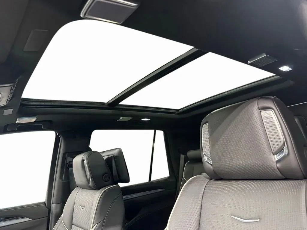 Used 2025 Cadillac Escalade Premium Luxury w/ Touring Package image 22