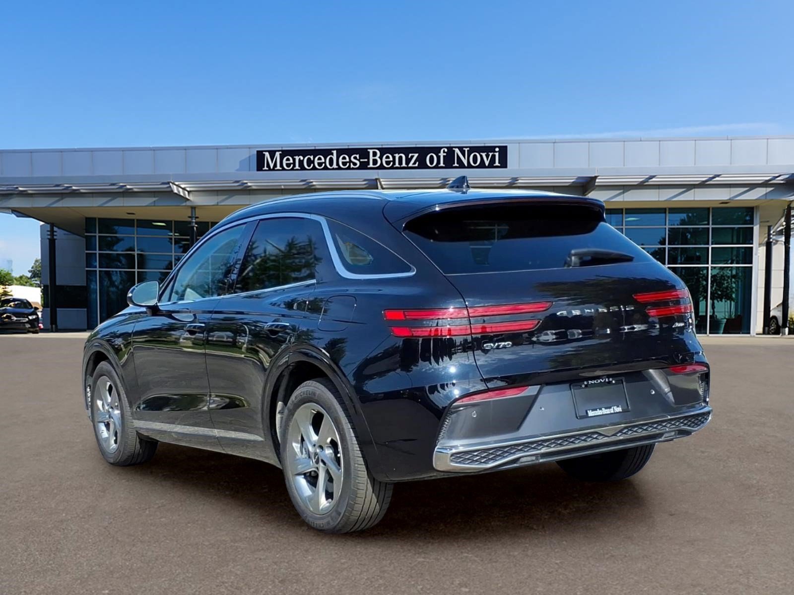 Used 2026 Genesis GV70 2.5T Select AWD/4WD image 3