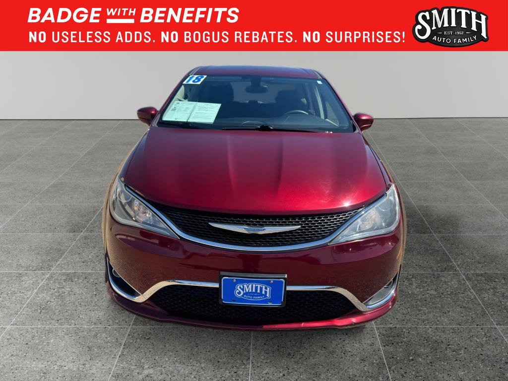 Used 2018 Chrysler Pacifica Touring Plus FWD image 3