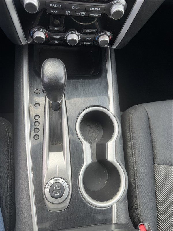 Used 2019 Nissan Pathfinder SV AWD/4WD image 22