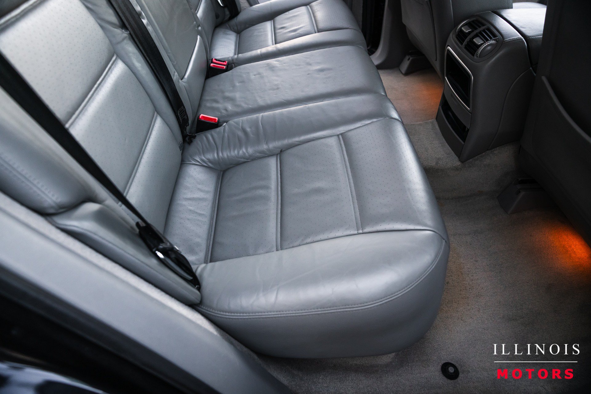 Used 2004 Porsche Cayenne S AWD/4WD image 36