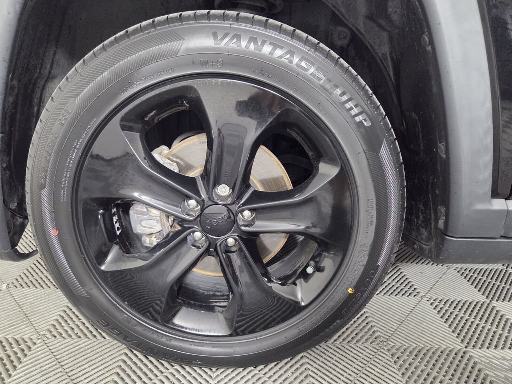 Used 2020 Jeep Compass Latitude FWD image 8