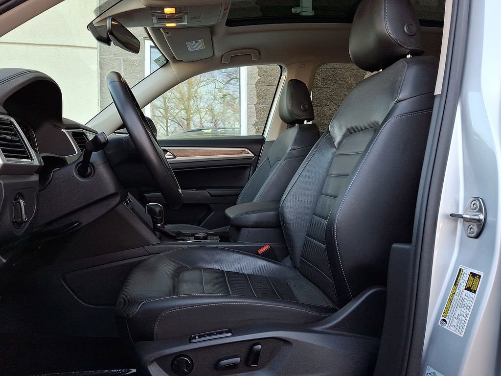 Used 2019 Volkswagen Atlas SEL Premium image 14