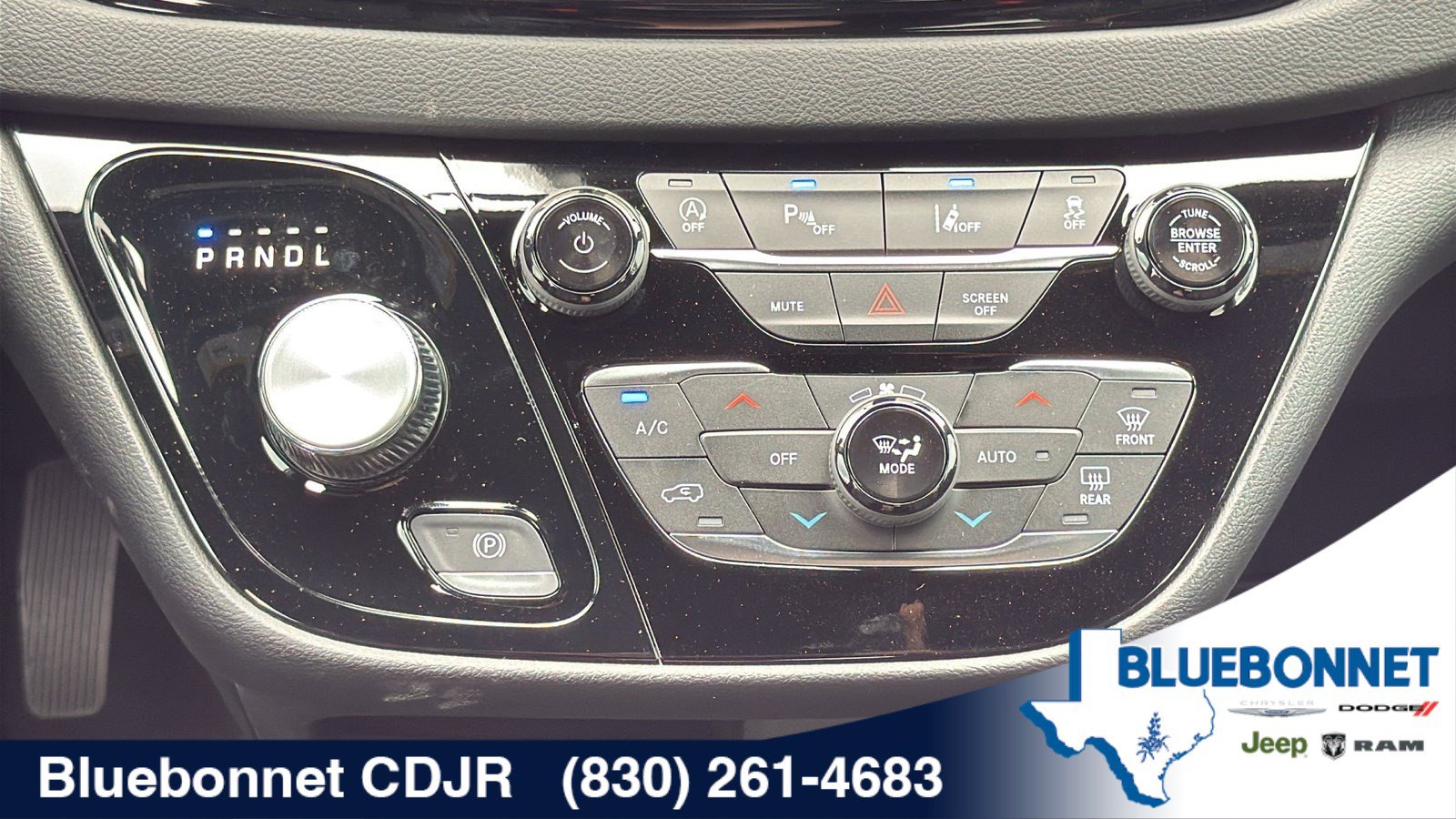 New 2026 Chrysler Voyager LX FWD image 25