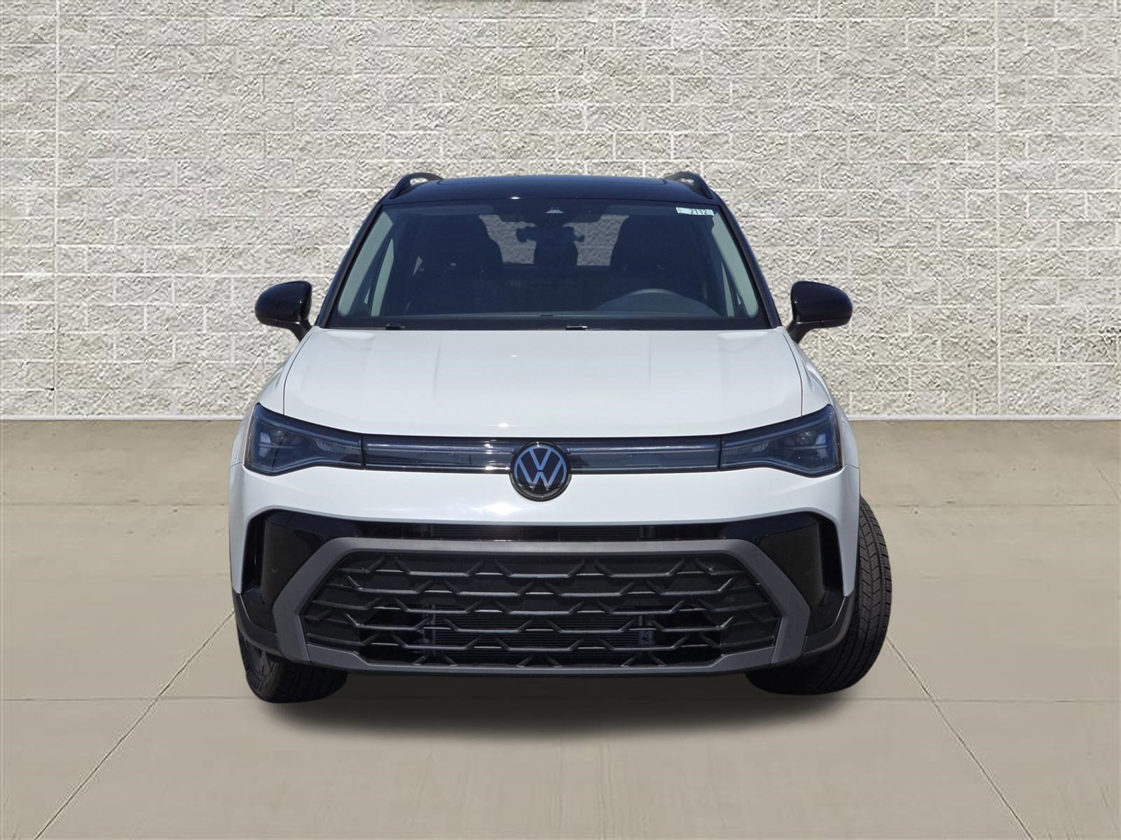 New 2026 Volkswagen Taos SE AWD/4WD image 2