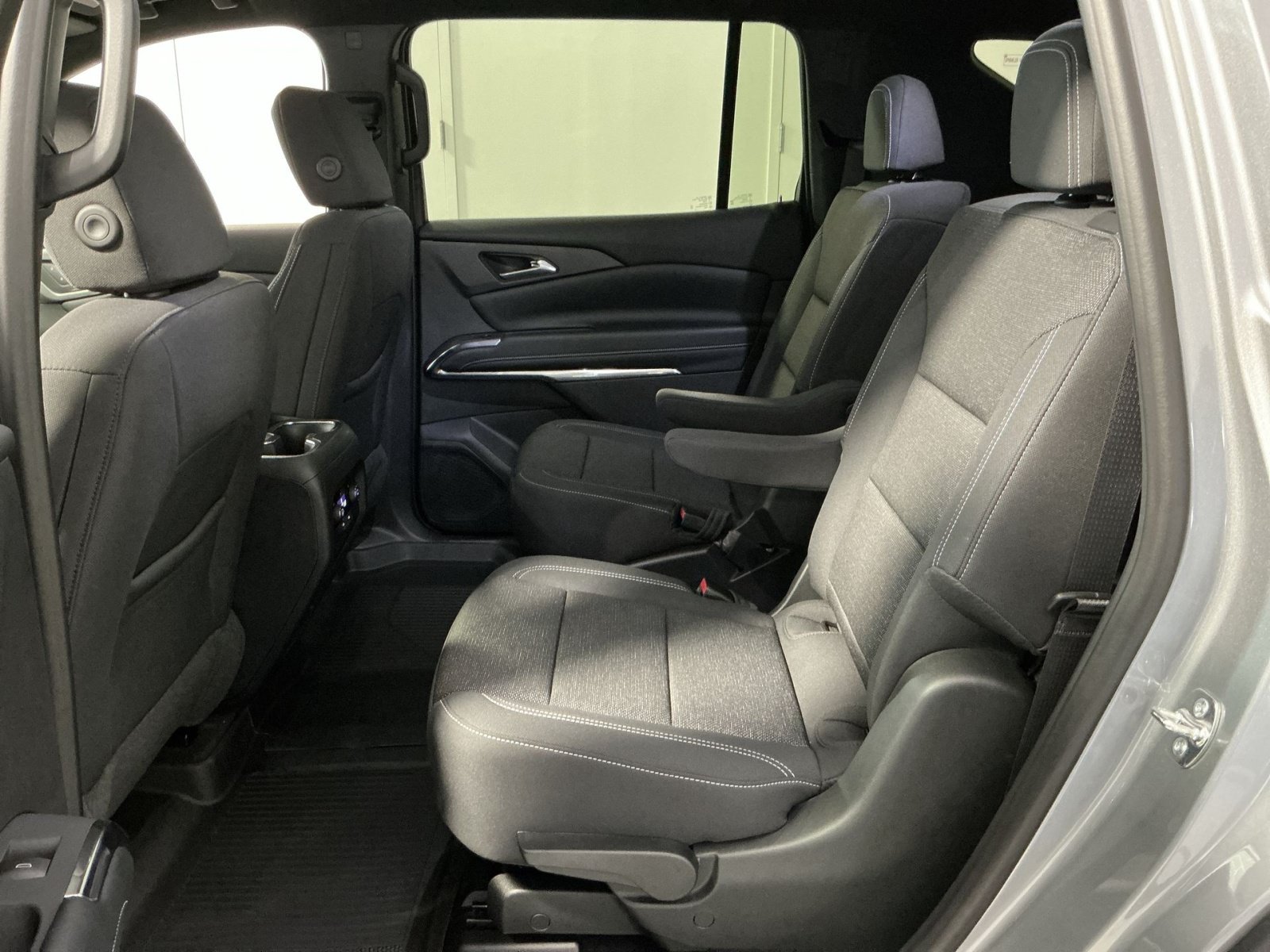 New 2026 Chevrolet Traverse LT w/ LPO, Floor Liner Package FWD image 24