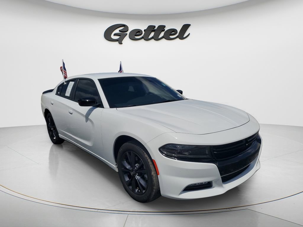 Used 2023 Dodge Charger SXT w/ Blacktop Package image 2