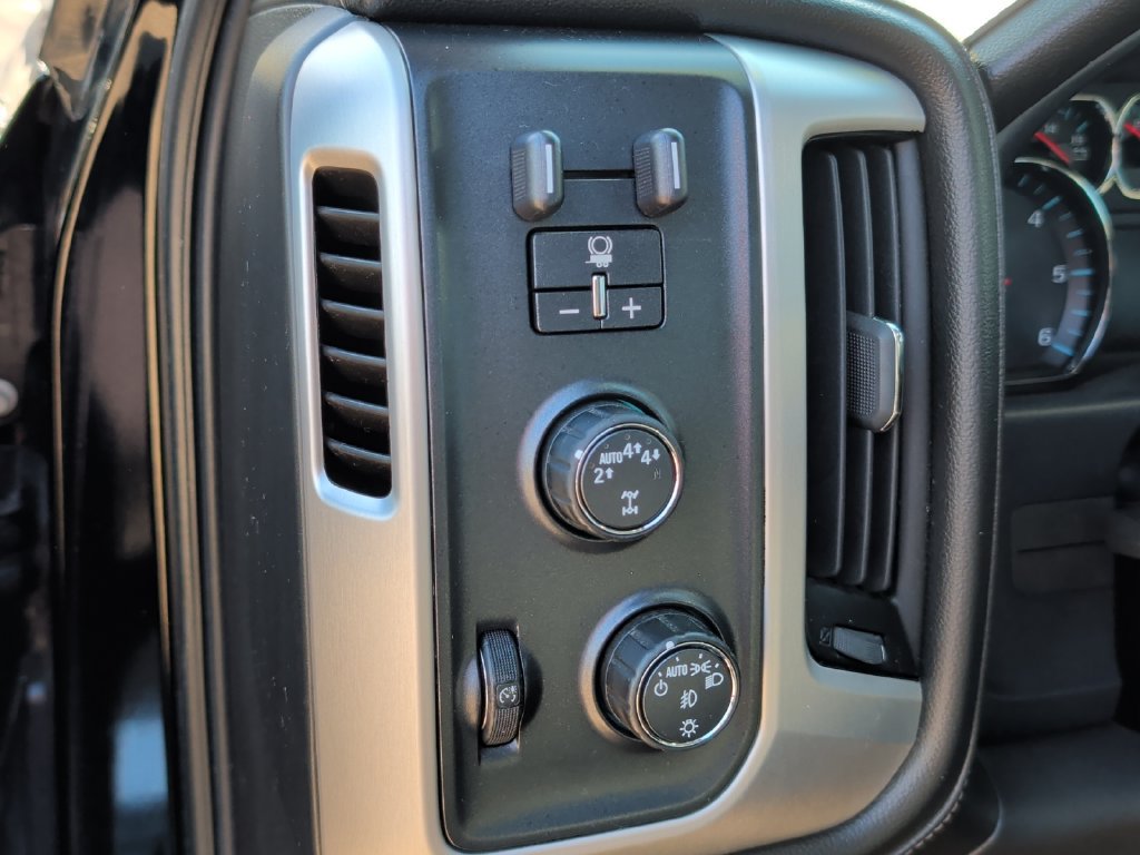 Used 2018 GMC Sierra 1500 SLE w/ SLE Preferred Package AWD/4WD image 14