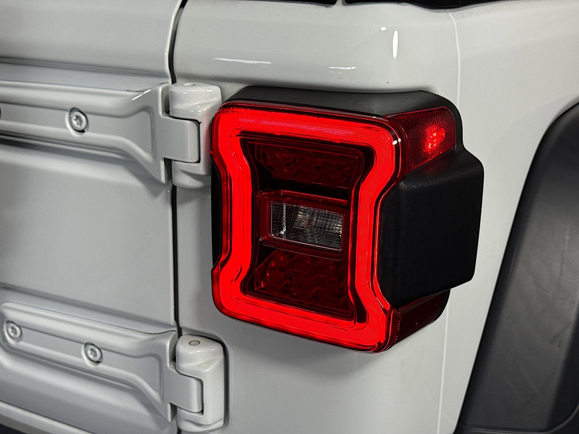 Used 2021 Jeep Wrangler Unlimited Sport image 34