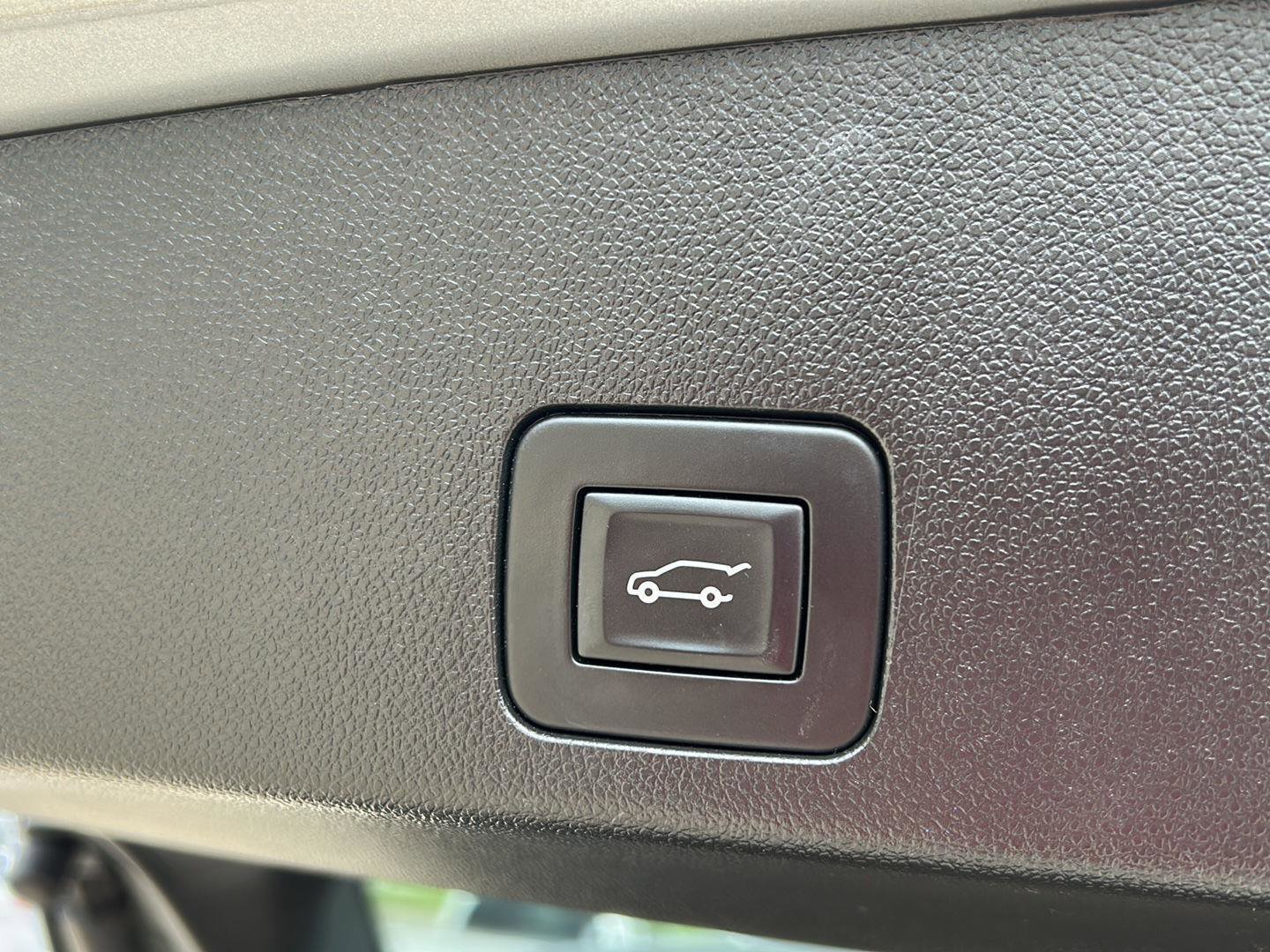 Used 2023 Buick Encore GX Select w/ Sport Touring Package FWD image 26