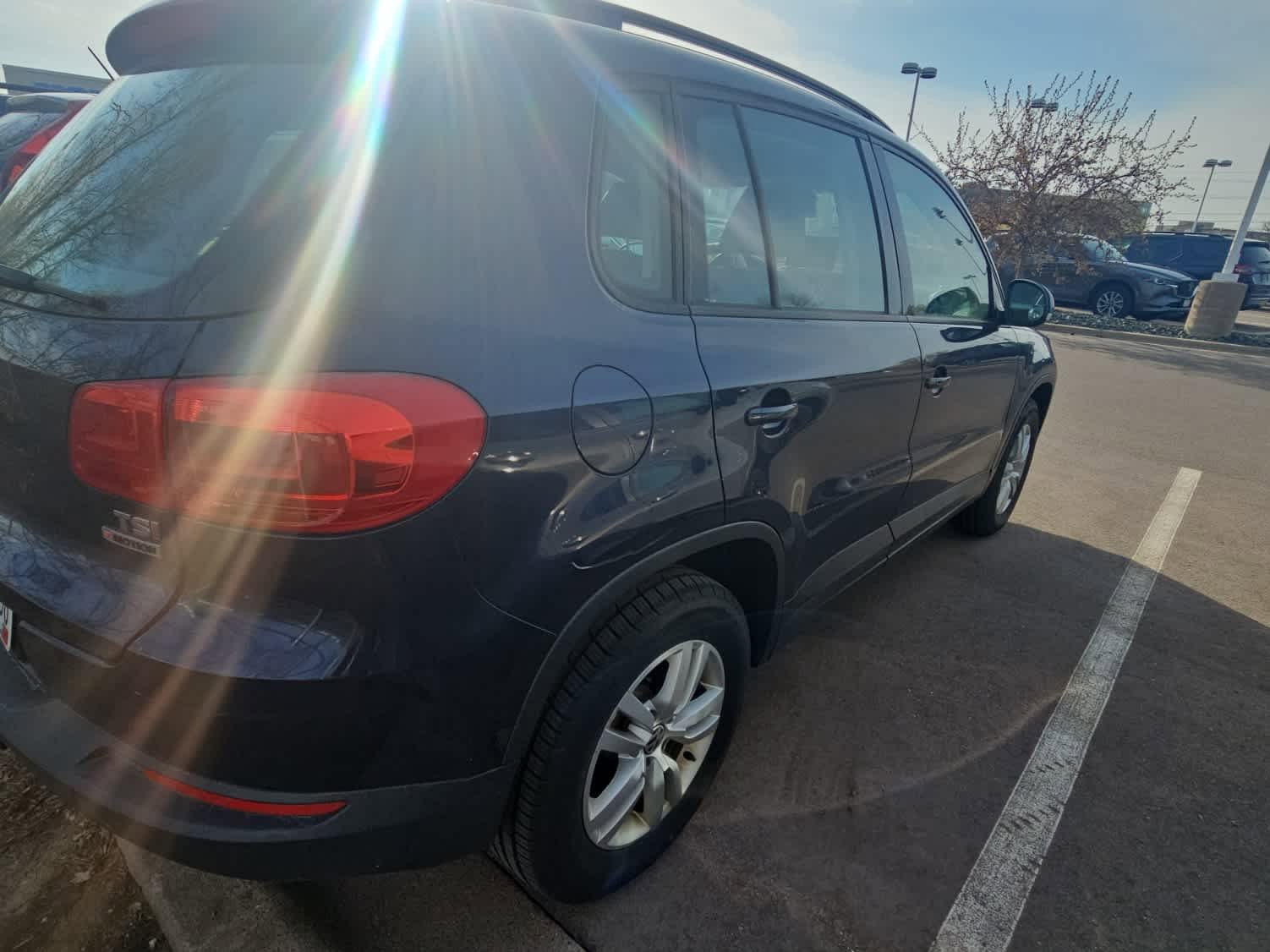 Used 2016 Volkswagen Tiguan S image 3