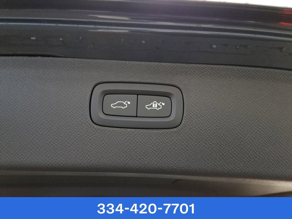 New 2025 Volvo XC90 T8 Ultra w/ Protection Package Premier image 35