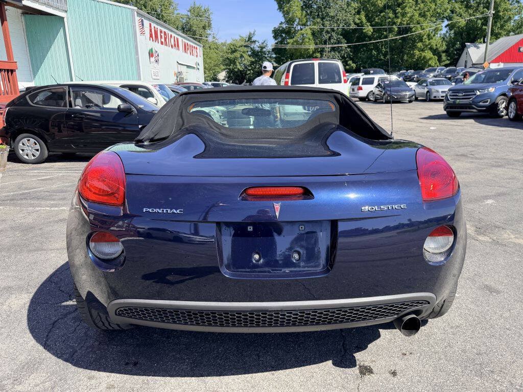 Used 2007 Pontiac Solstice Convertible w/ Preferred Package RWD image 4
