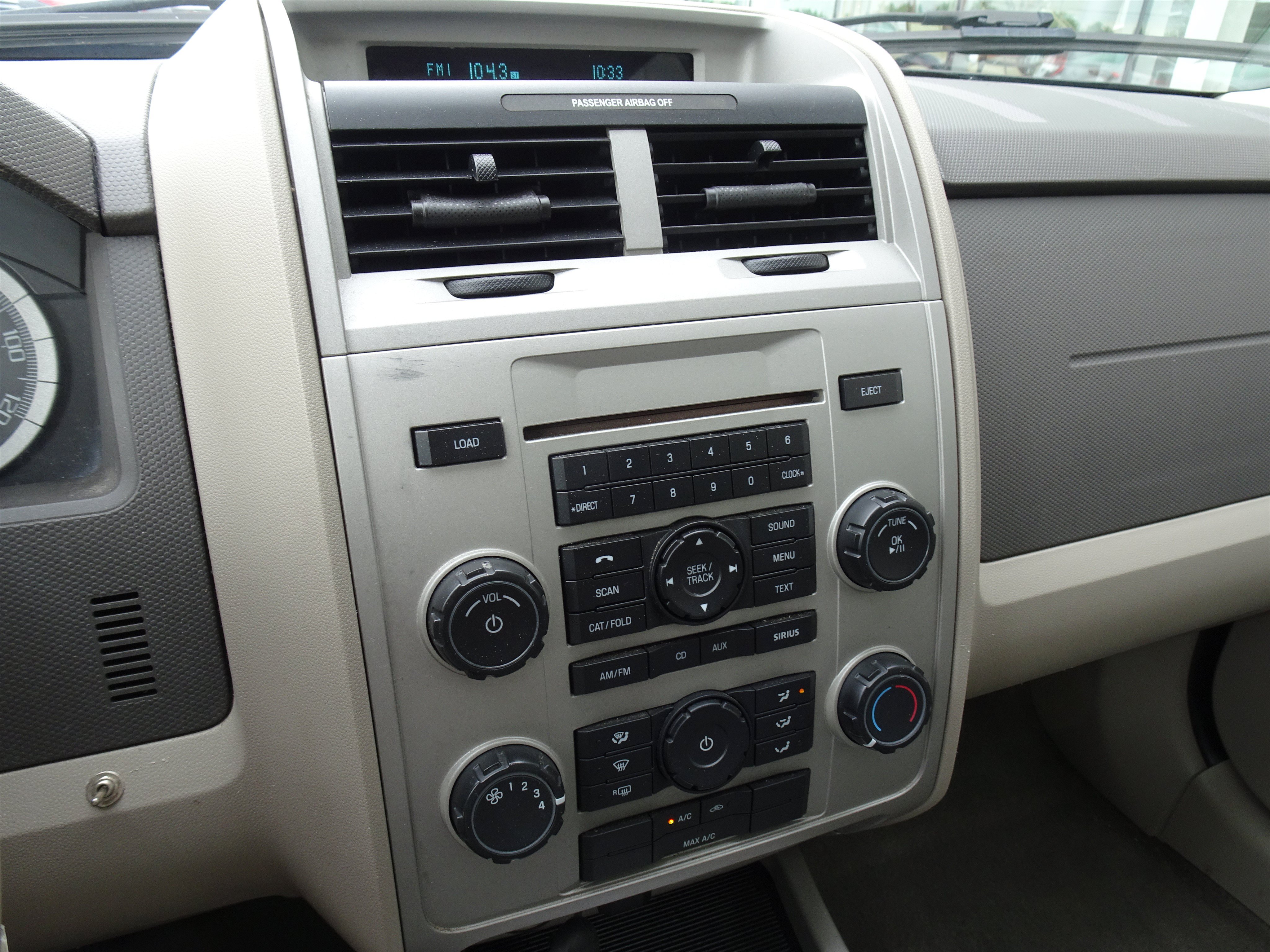 Used 2009 Ford Escape XLT AWD/4WD image 17