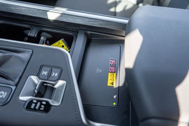 Used 2024 Lexus GX 550 AWD/4WD image 29