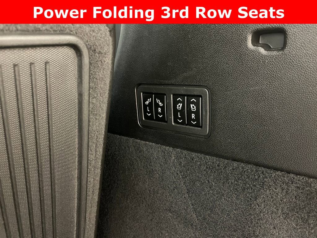 Used 2024 Cadillac XT6 Sport w/ Technology Package image 16