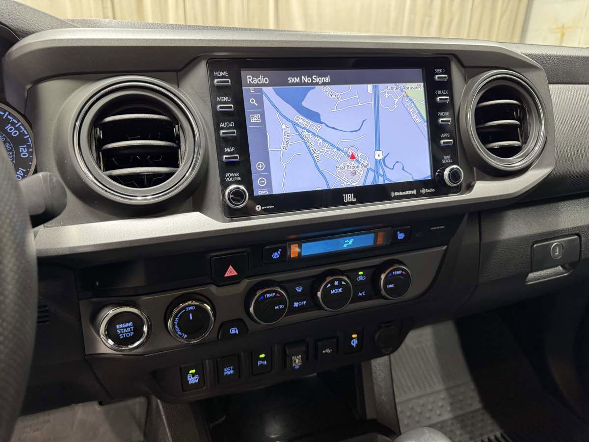 Used 2023 Toyota Tacoma TRD Off-Road image 13