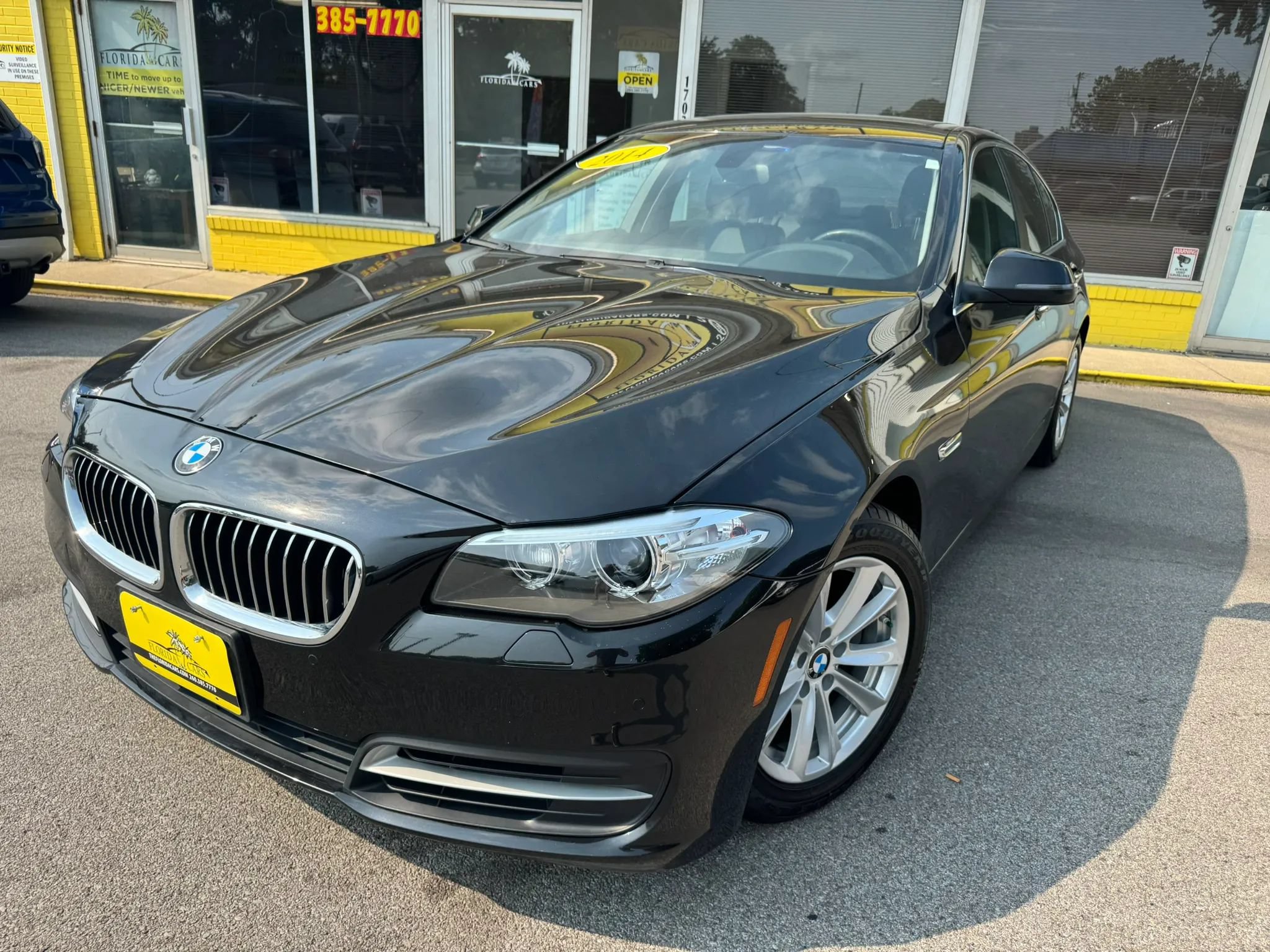 Used 2014 BMW 528i xDrive Sedan AWD/4WD image 2