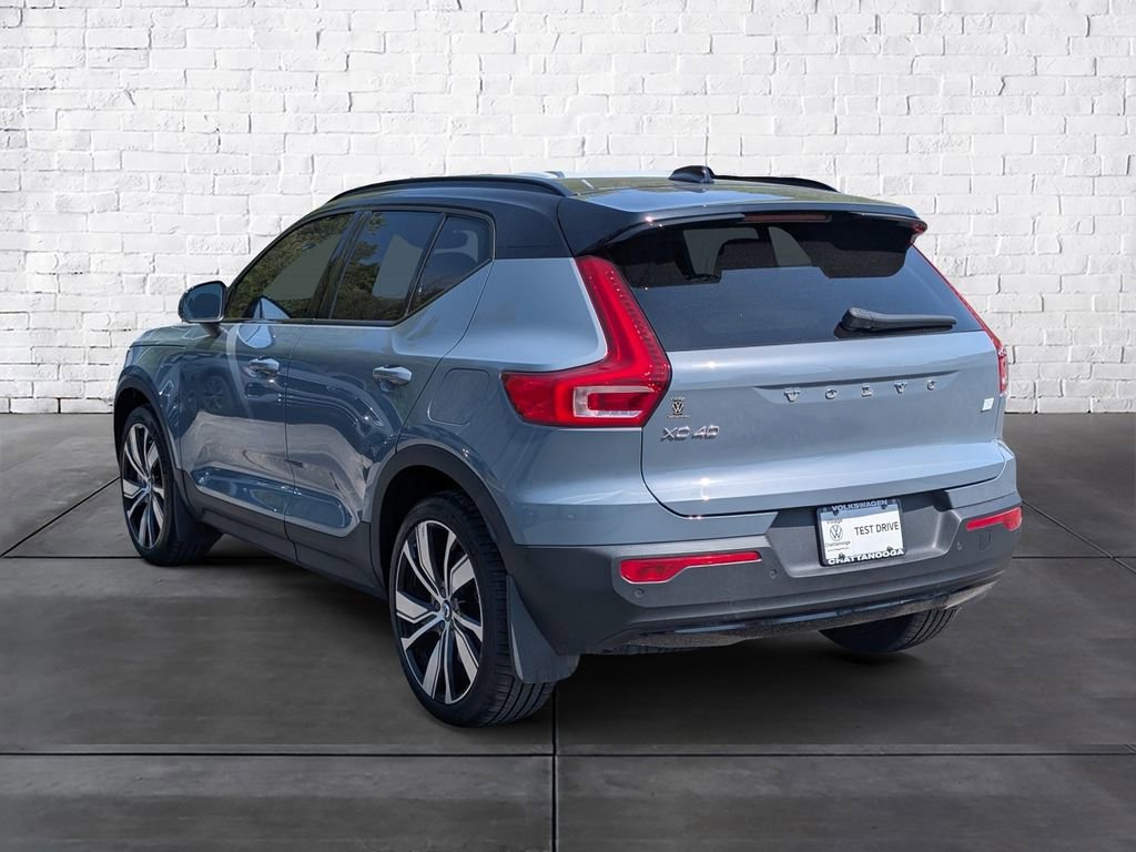 Used 2022 Volvo XC40 P8 Recharge Plus image 5