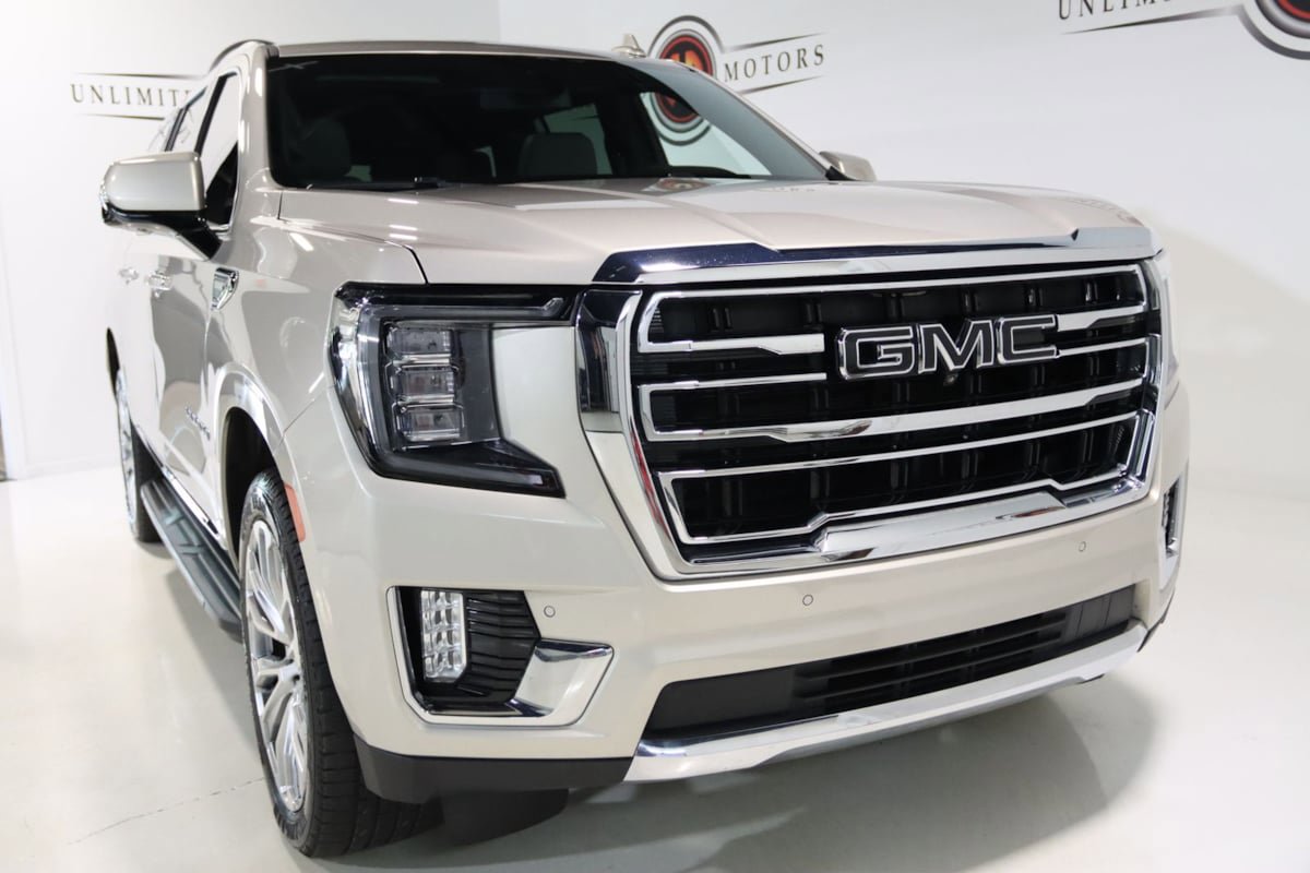 Used 2023 GMC Yukon XL SLT w/ SLT Premium Package AWD/4WD image 33