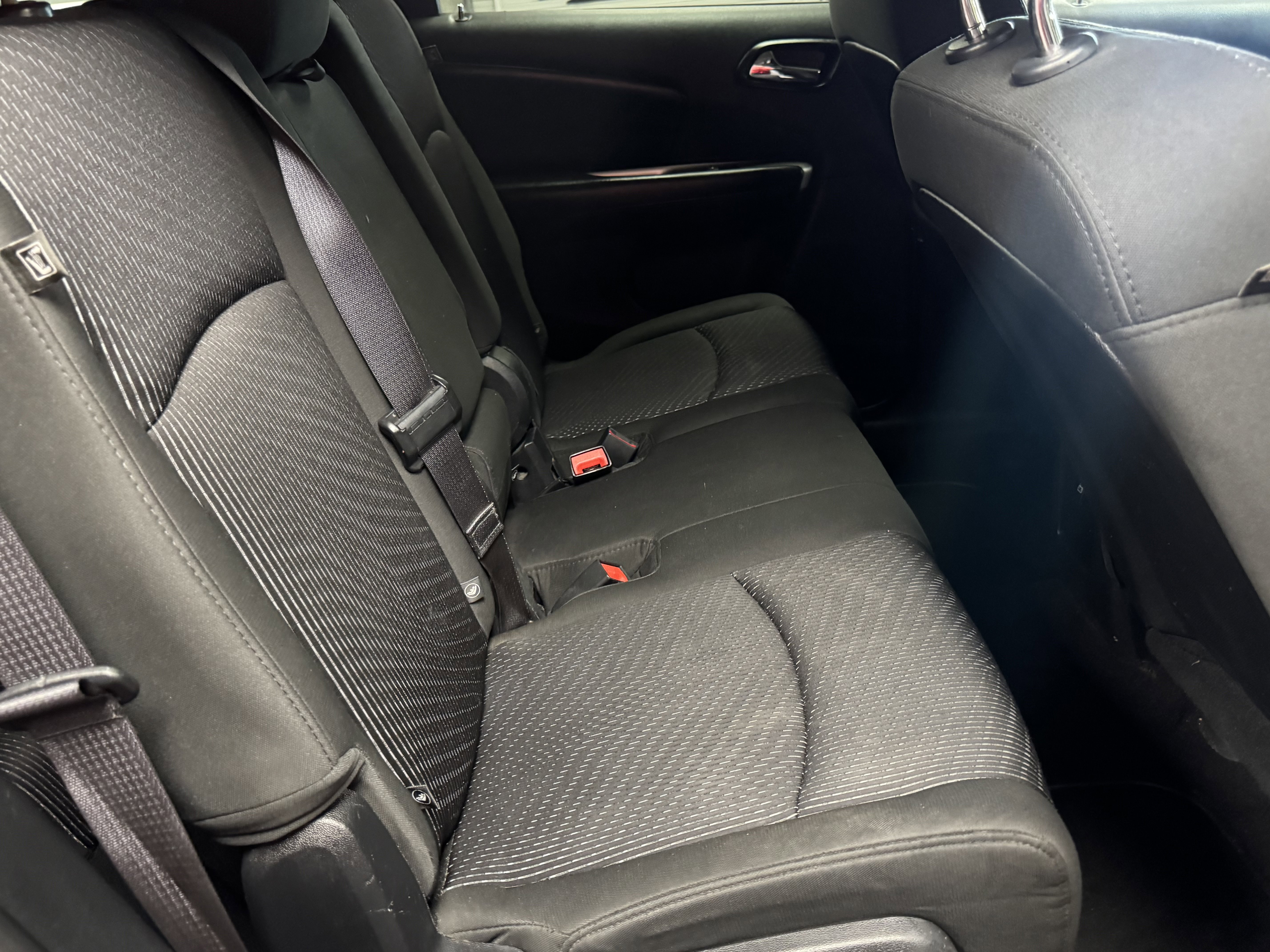 Used 2015 Dodge Journey SXT w/ Flexible Seating Group image 13