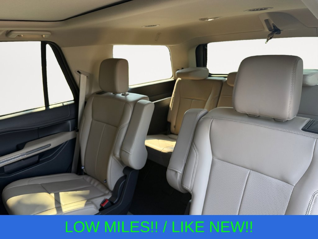 Used 2024 Ford Expedition XLT AWD/4WD image 13