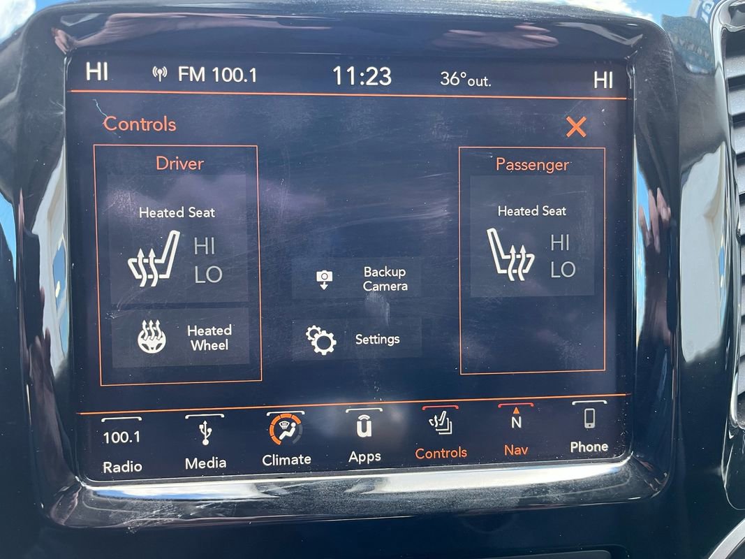 Used 2019 Jeep Cherokee Limited image 14