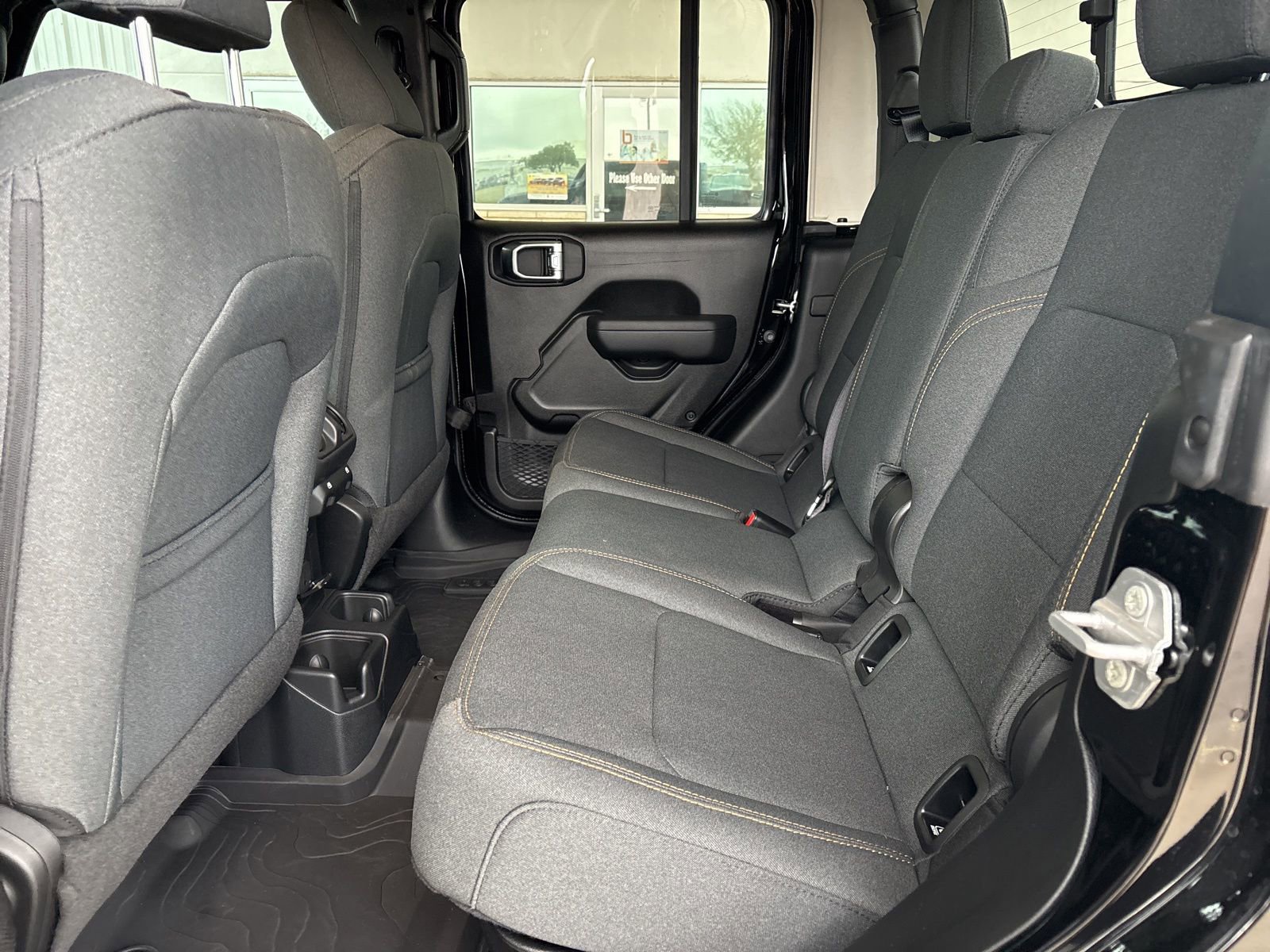 New 2025 Jeep Gladiator Willys image 12