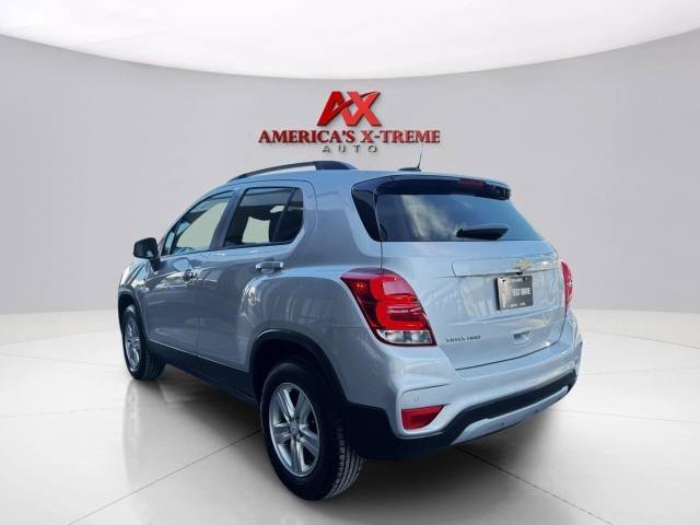 Used 2021 Chevrolet Trax LT w/ Driver Confidence Package AWD/4WD image 4
