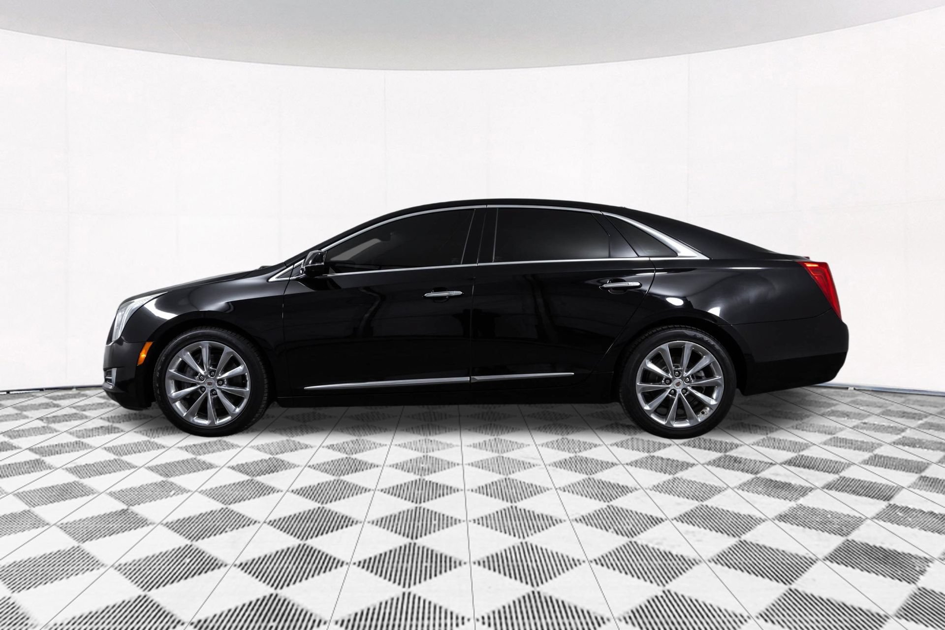 Used 2013 Cadillac XTS Premium AWD/4WD image 16