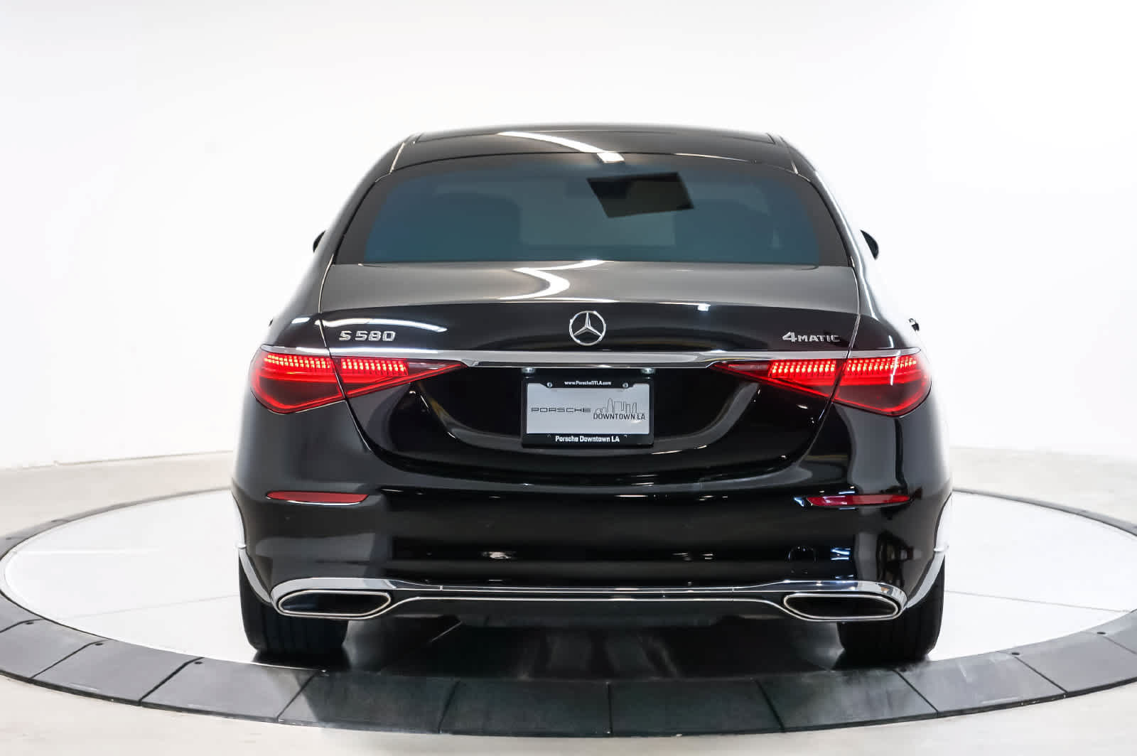 Used 2025 Mercedes-Benz S 580 4MATIC Sedan image 10