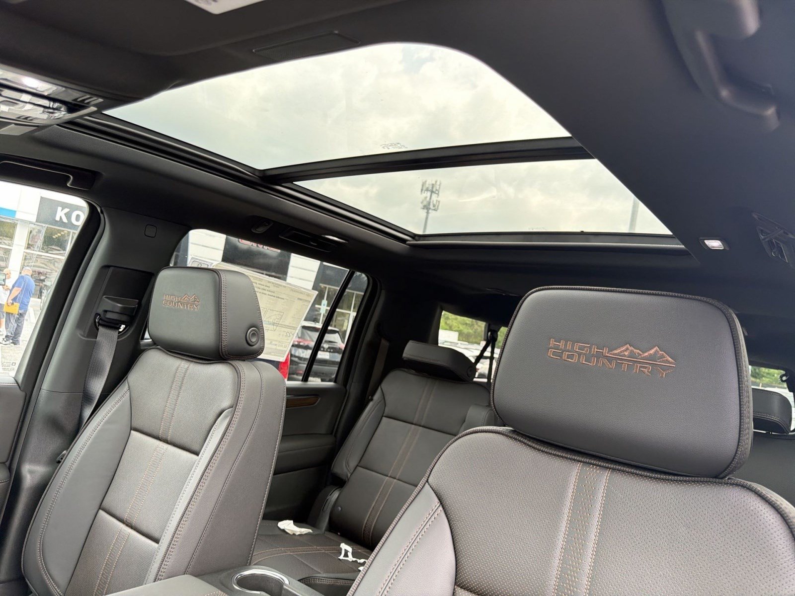 New 2026 Chevrolet Suburban High Country AWD/4WD image 18