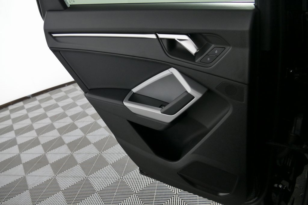 Used 2023 Audi Q3 2.0T Premium image 27