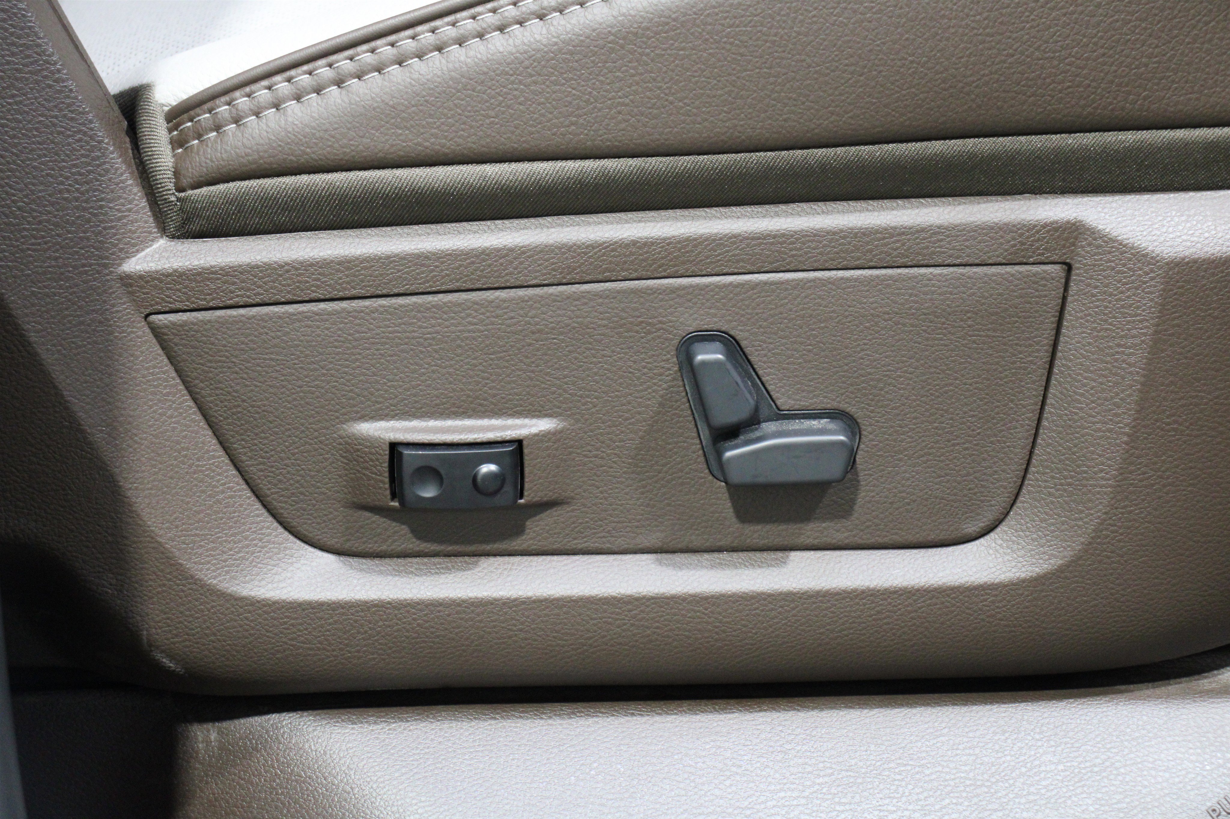 New 2025 RAM 2500 Laramie image 29