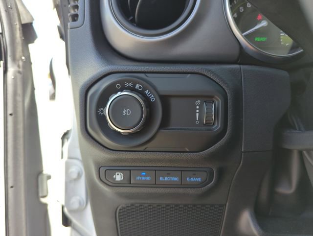 Used 2023 Jeep Wrangler Unlimited w/ Convenience Group image 31