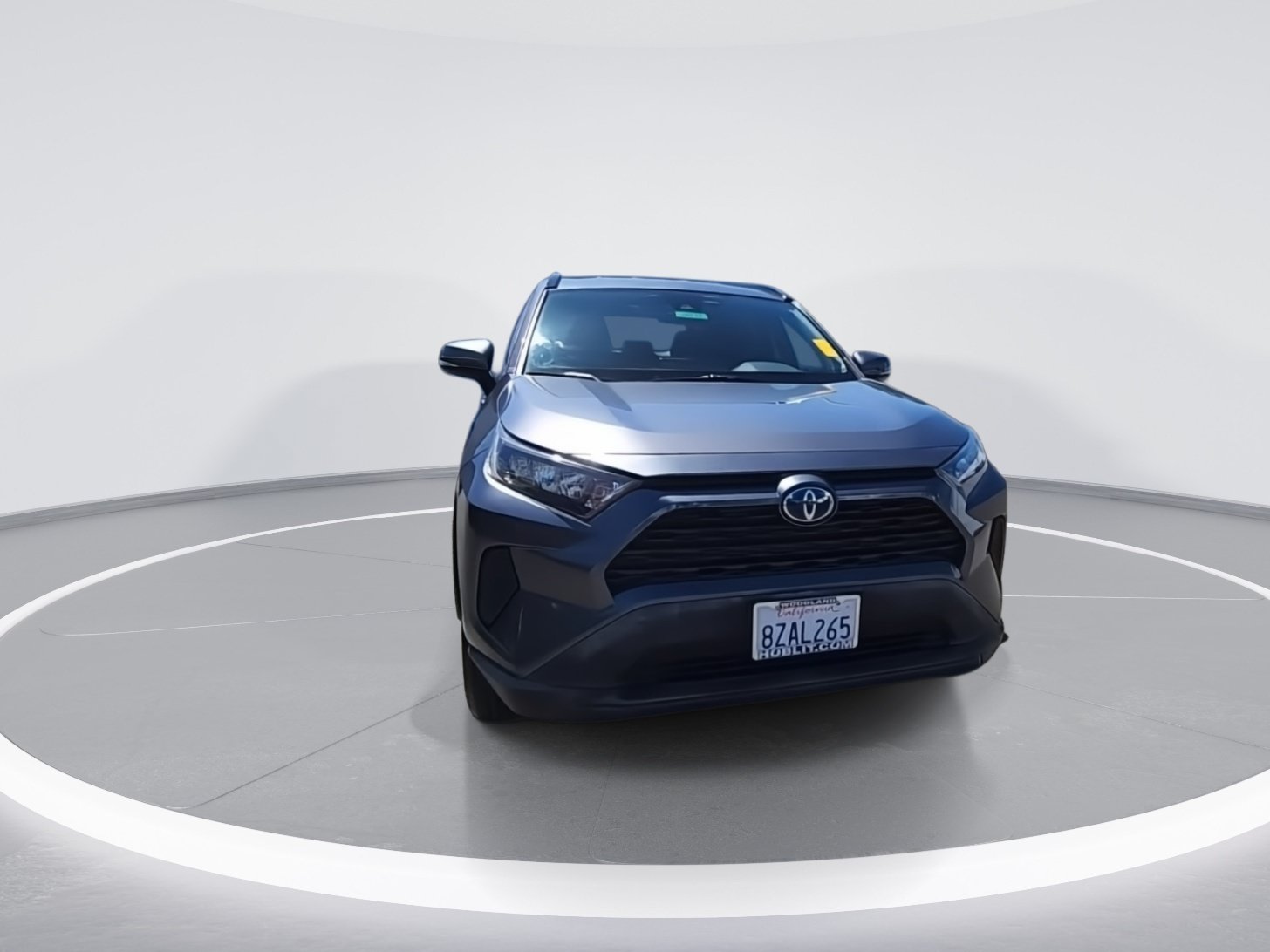 Used 2021 Toyota RAV4 LE AWD/4WD image 3