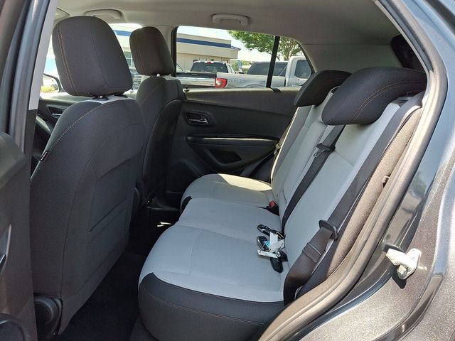 Used 2019 Chevrolet Trax LS w/ Tint and Cruise Package AWD/4WD image 11