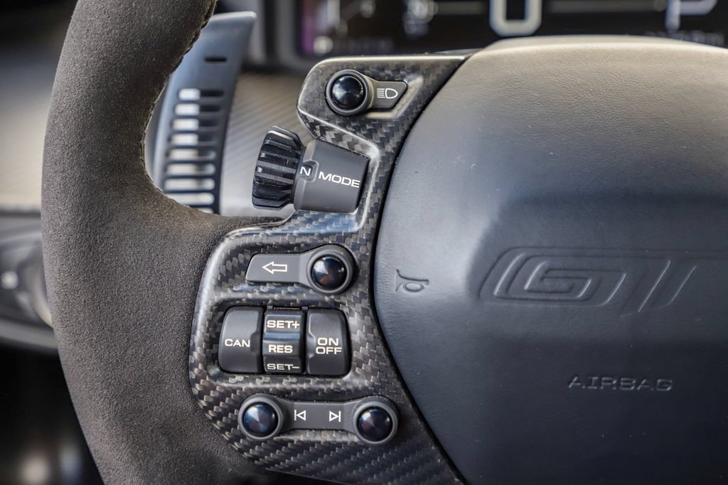 Used 2017 Ford GT RWD image 72